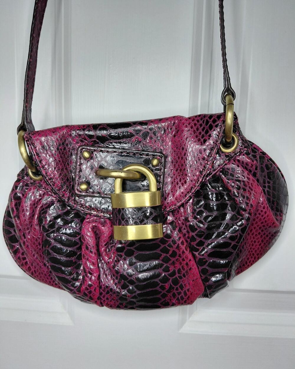 Gianni Bini Vintage Y2K Burgundy & Black Python Snakeskin Crossbody Bag Padlock